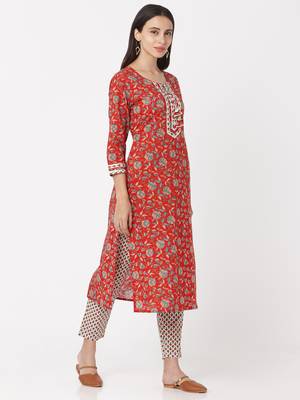 Red & White color Printed Kurta Set 4