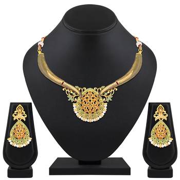 Gold toned Choker Pearls Beads Necklace Set For Women 2