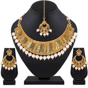Kundan Pearl Studded Gold toned Necklace Set For Women 2
