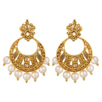 Kundan Pearl Studded Gold toned Necklace Set For Women 4