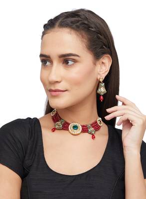 designer Kundan Beaded Gold toned Choker Necklace Set For Women 3