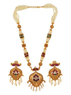 Wedding wear Multicolor Kundan Pearl Studded Necklace Set 1
