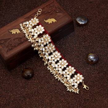 Red pearl bracelets 1