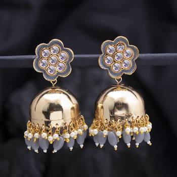 Grey pearl earrings 1