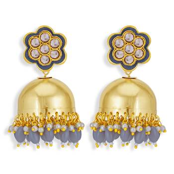 Grey pearl earrings 2