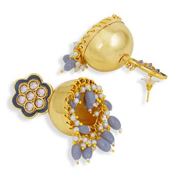 Grey pearl earrings 3