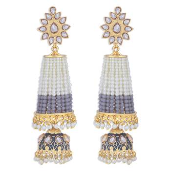 Grey pearl earrings 2