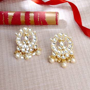 Gold pearl earrings 1