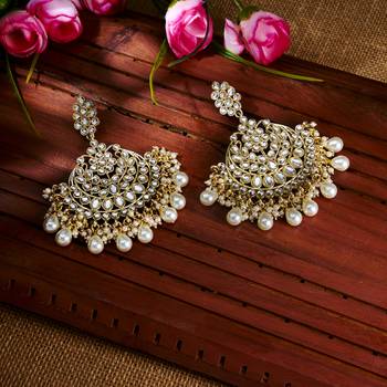 Gold pearl earrings 1