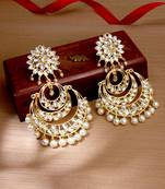 Gold pearl earrings