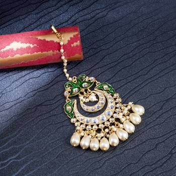 Green pearl maang tikka 1