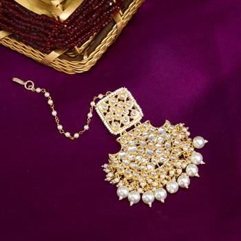 Gold pearl maang tikka 1