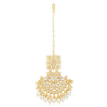 Gold pearl maang tikka 2