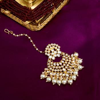Gold pearl maang tikka 1