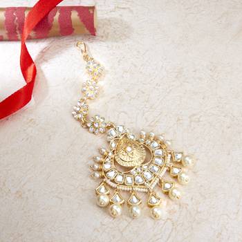 Gold pearl maang tikka 1