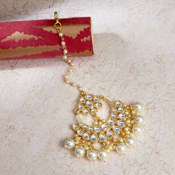 Gold pearl maang tikka 1