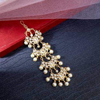 Gold pearl maang tikka 1