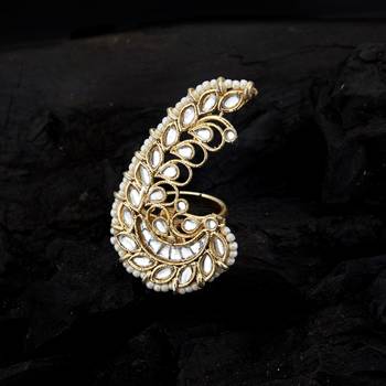Gold pearl rings 1