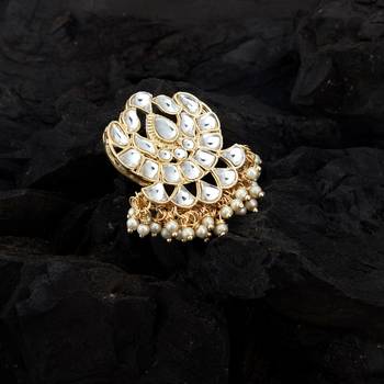 Gold pearl rings 1