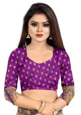Red woven banarasi saree with blouse 4