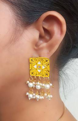 Yellow party-jewellery 2