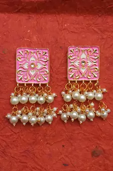Pink party-jewellery