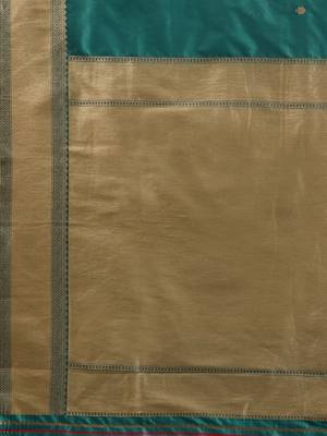 green woven silk saree with blouse 4