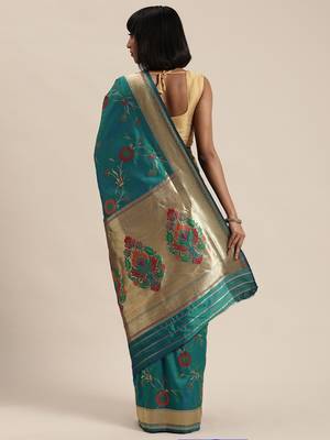 green woven silk saree with blouse 2