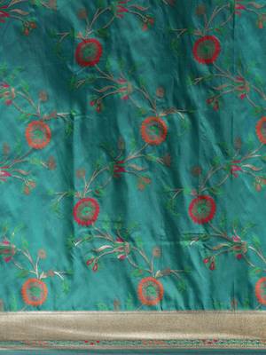 green woven silk saree with blouse 3