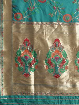 green woven silk saree with blouse 4