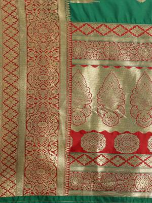 green woven silk saree with blouse 4