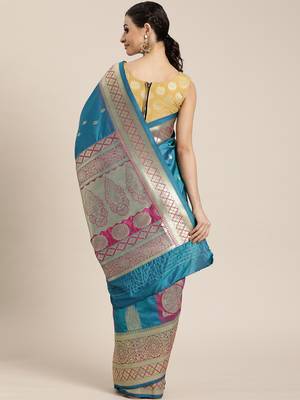 green woven silk saree with blouse 2