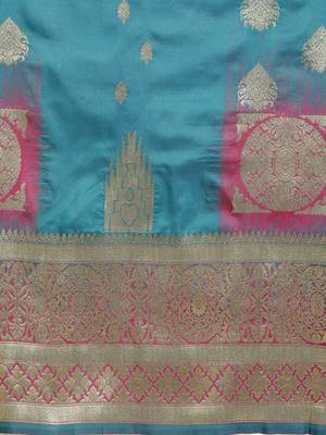 green woven silk saree with blouse 3
