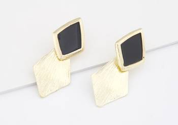 Black Drops Earrings 1