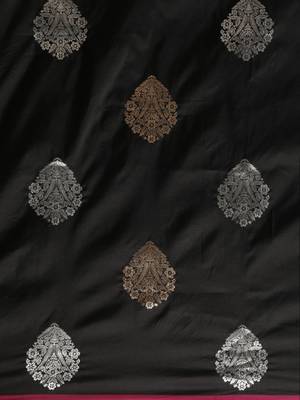 black woven banarasi silk saree with blouse 3