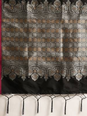 black woven banarasi silk saree with blouse 4