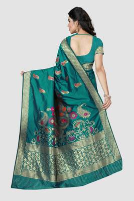 green woven  silk saree with blouse 2