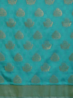 green woven  silk saree with blouse 3