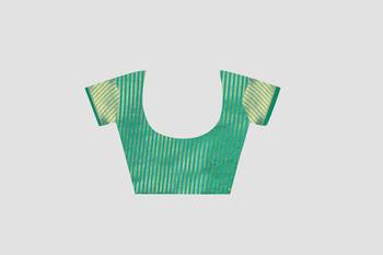 green woven  silk saree with blouse 4
