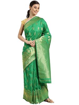 green woven  silk saree with blouse 1