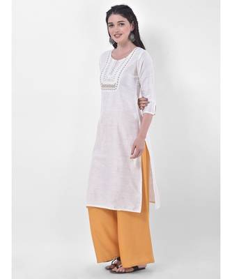 White Embroidered Straight Kurta 3