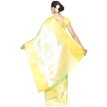 Green woven kanchipuram silk saree with blouse 2