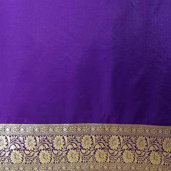 Red woven satin saree with blouse 5