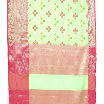 Green woven art silk saree with blouse 4
