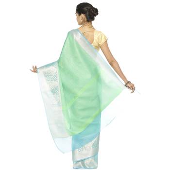 Green woven art silk saree with blouse 3