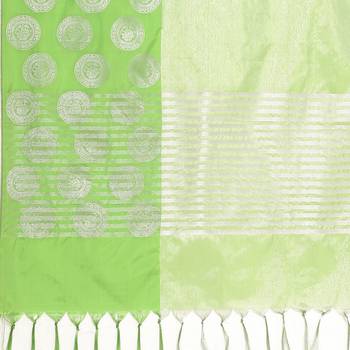 Green woven art silk saree with blouse 5