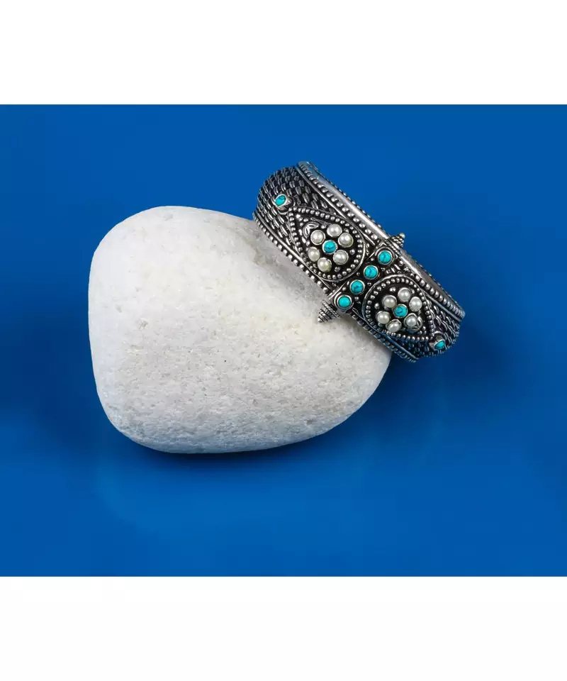 Sangeeta Boochra Silver Bangle