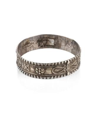 Sangeeta Boochra Silver Bangle 2