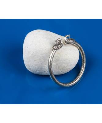 Sangeeta Boochra Silver Bangle 1