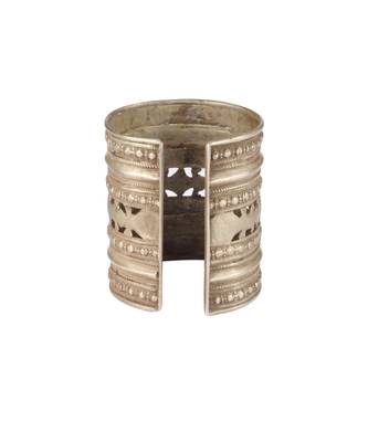 Sangeeta Boochra Silver Bangle 3
